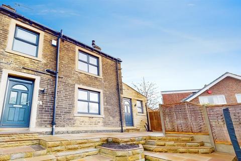 2 bedroom end of terrace house to rent, Witchfield Hill, Shelf, Halifax