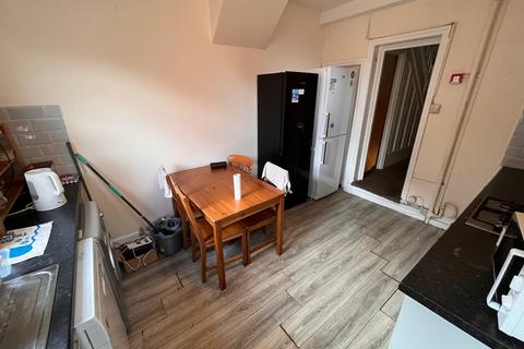 7 bedroom terraced house to rent, Brudenell Road, Leeds, West Yorkshire, LS6