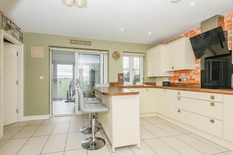 4 bedroom detached house for sale, South Brook Gardens, Mirfield WF14