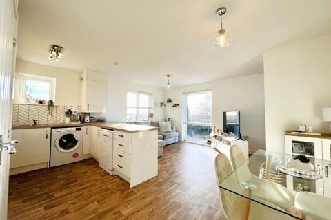 2 bedroom apartment for sale, Top floor apartment, Repton Park!