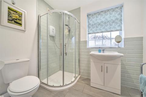 65 Bassetts Way, Farnborough, Orpington, BR6 7AG