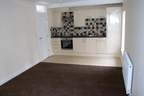 1 bedroom flat to rent, West Road, Carleton BD23