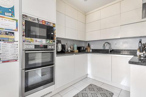 3 bedroom end of terrace house for sale, Wilkes Close, Mill Hill