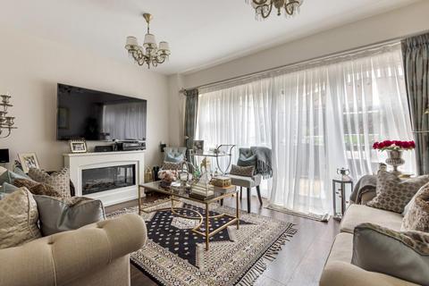 9 Wilkes Close, London, NW7 1FP