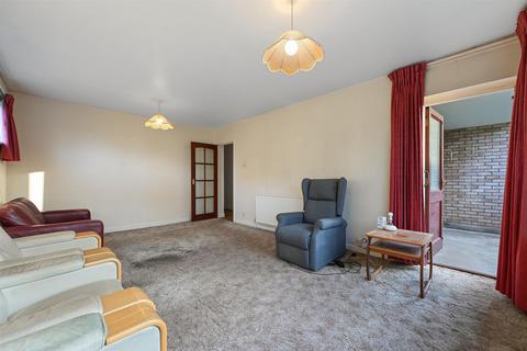 2 bedroom flat for sale, Kent Avenue, Ealing