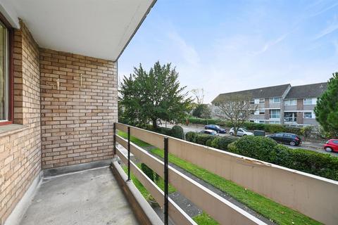undefined, Kent Avenue, Ealing