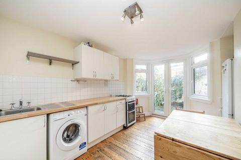 1 bedroom flat to rent, Grantham Road, London SW9