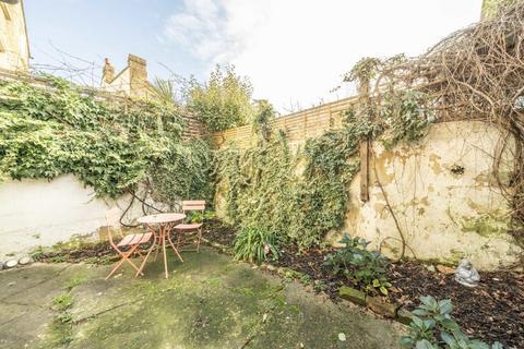 1 bedroom flat to rent, Grantham Road, London SW9