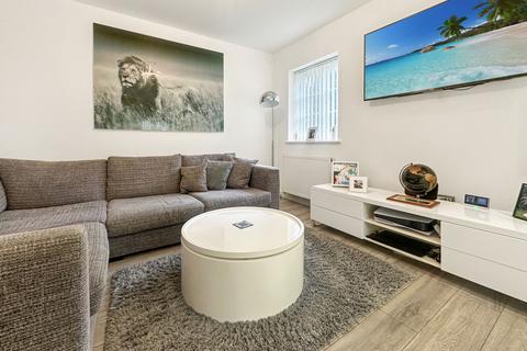 Flat 3, Pell House High Road, Fobbing, Stanford-le-hope, SS17 9JJ