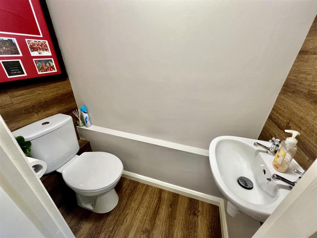 Ground floor wc