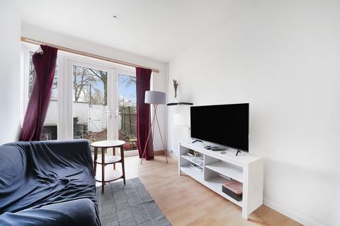 3 bedroom house for sale, Barrington Court, Gospel Oak, NW5