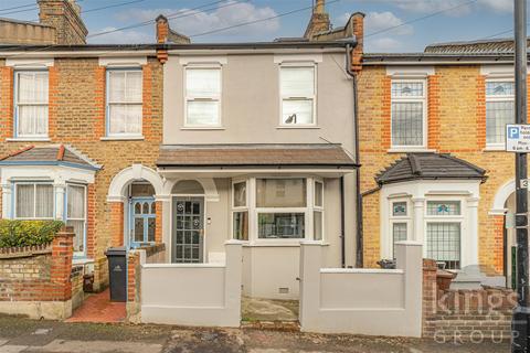 3 bedroom house for sale, Carlton Road, London