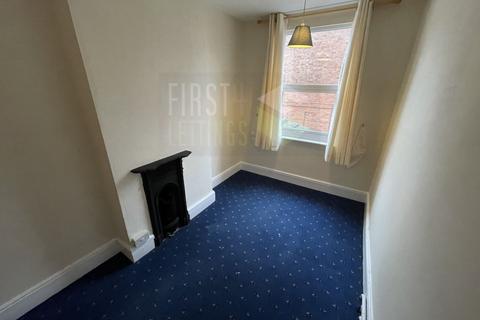 3 bedroom terraced house to rent, Lorne Road, Leicester LE2