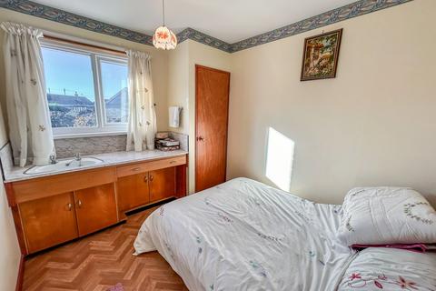 57 Belgrave Road, Fairbourne, LL38 2BQ