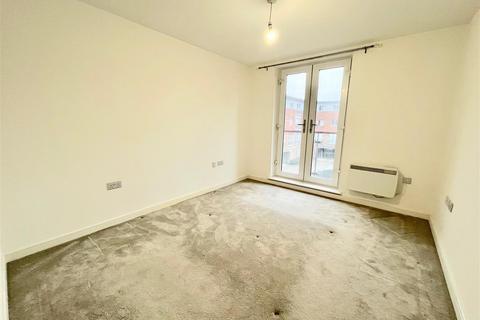 2 bedroom flat for sale, Worsdell Drive, Gateshead