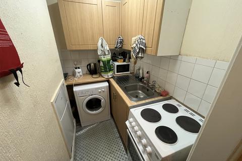 1 bedroom terraced house to rent, 18 Moorland Road, Leeds, West Yorkshire, LS6