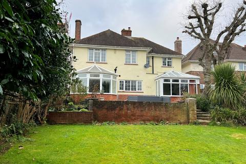 4 bedroom detached house to rent, Barton Court Avenue, Barton On Sea, New Milton, Hampshire. BH25 7ES