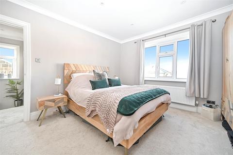 43 Ashtofts Mount, Guiseley, Leeds, LS20 9DB