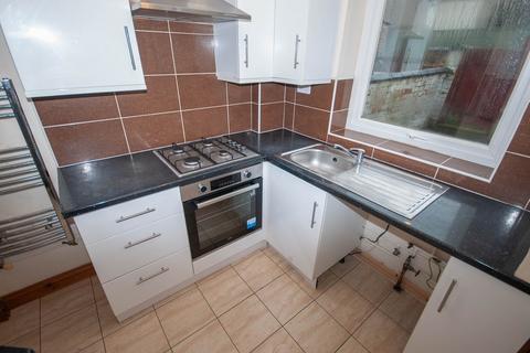 2 bedroom terraced house to rent, Campbell Street, New Bilton, Rugby, CV21