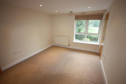2 bedroom apartment to rent, Primrose Court, Guildford GU4