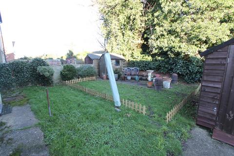 4 Pinnacle Hill, Bexleyheath, DA7 6AF