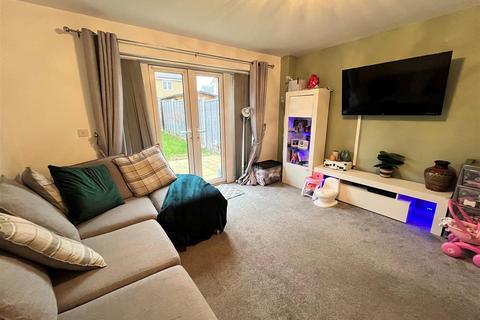 2 bedroom house for sale, Whitby Close, Monlsmoor, Daventry