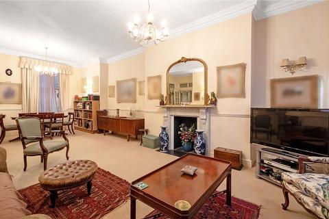 2 bedroom flat for sale, Dover Street, London, W1S