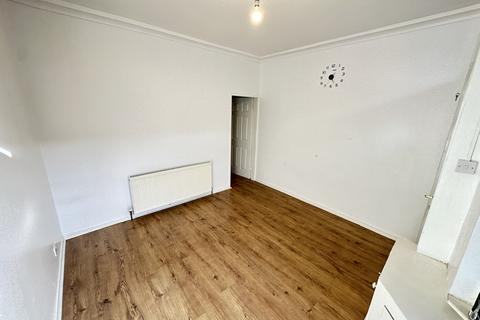 2 bedroom terraced house to rent, Carfax Street, Manchester, M18