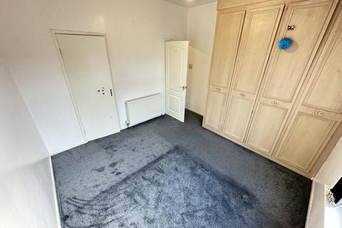 2 bedroom terraced house to rent, Carfax Street, Manchester, M18