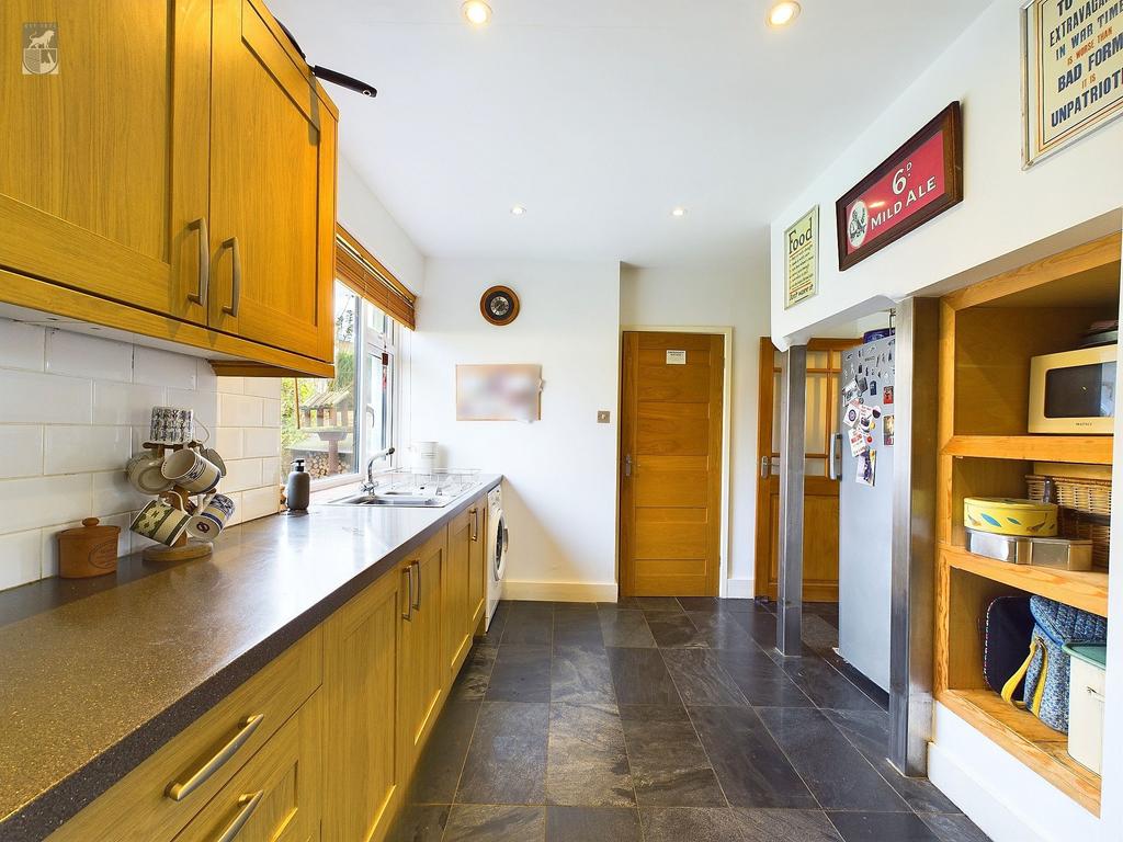 L Shaped Kitchen/Dining Room