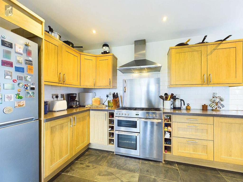 L Shaped Kitchen/Dining Room