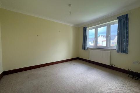8 Clos Winifred, Borth, SY24 5LE