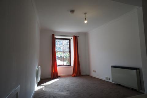 Studio to rent, Dalcross Street, Glasgow G11