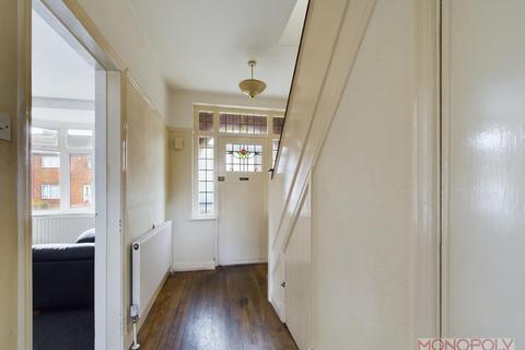 22 Brading Road, Leicester, LE3 9BG