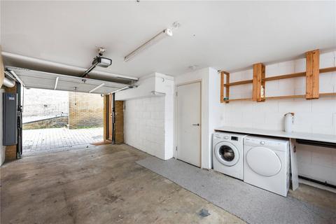 1 Victoria Yard, London, E1 1PP