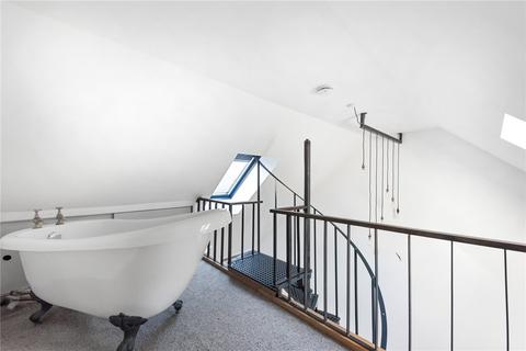 1 Victoria Yard, London, E1 1PP