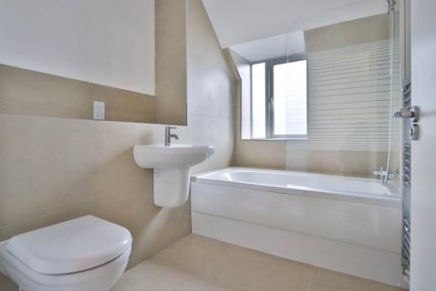 1 bedroom flat for sale, Emerson Mews, New Malden