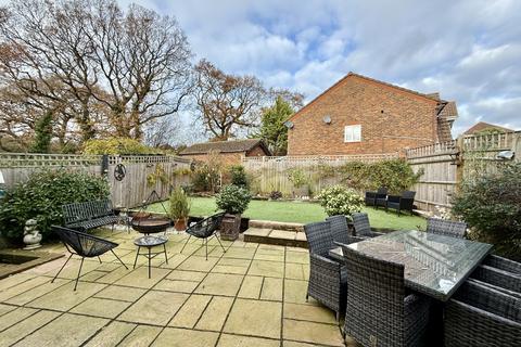 4 bedroom detached house for sale, Tillingham Way, Stone Cross, East Sussex, BN24