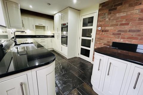 3 bedroom barn conversion to rent, The Granary, Elm Road, Albrighton