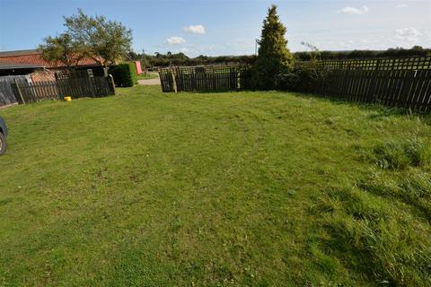 3 bedroom semi-detached house to rent, North Carr Farm, Hotham, York