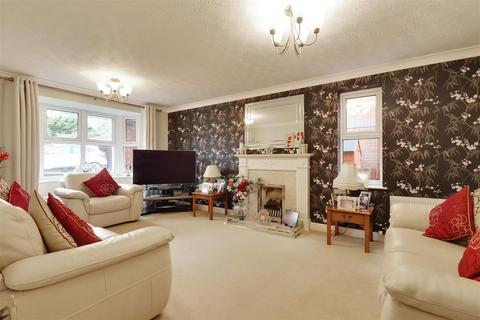 5 bedroom detached house for sale, Oaklands Drive, Willerby, Hull