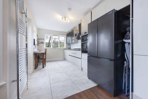 6 bedroom terraced house to rent, Alexandra Park Road, London N10