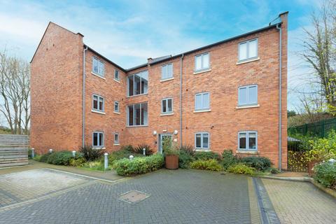 2 bedroom apartment to rent, Brook Court , Hadley Place, Worcester