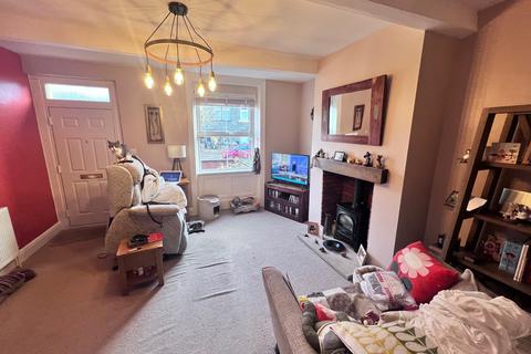 2 bedroom property for sale, Town End, Huddersfield HD7