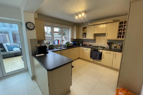 4 bedroom detached house to rent, Wokingham,  Berkshire,  RG41