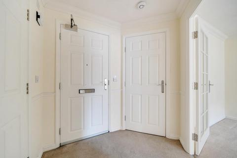 1 bedroom retirement property for sale, Beaufort Lodge,  Grove Road,  Woking,  Surrey,  GU21