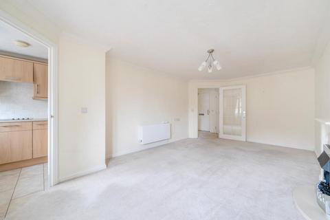 1 bedroom retirement property for sale, Beaufort Lodge,  Grove Road,  Woking,  Surrey,  GU21