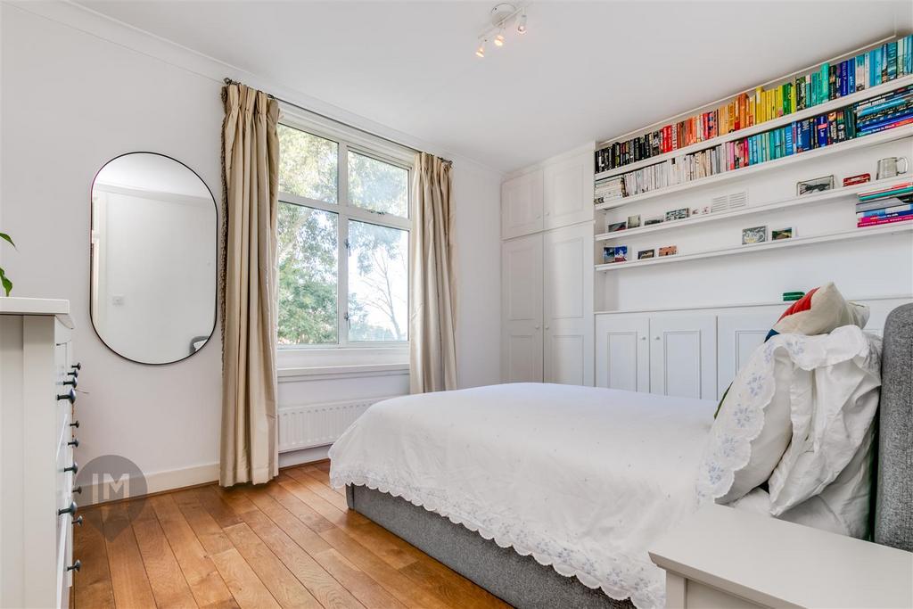 Apartment in London - View 3