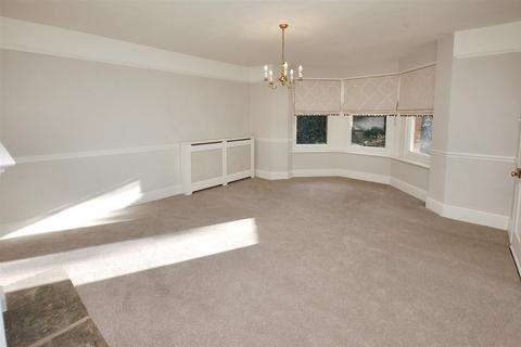 6 bedroom detached house to rent, School Lane, Shipbourne, Tonbridge