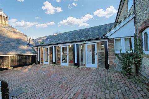 6 bedroom detached house to rent, School Lane, Shipbourne, Tonbridge